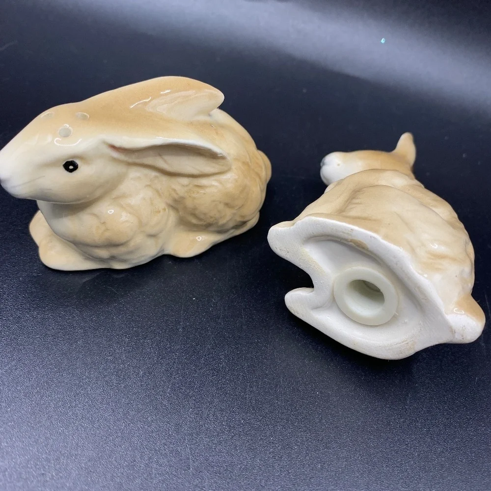 Vintage Bunny Rabbit Salt & Pepper Shakers Set